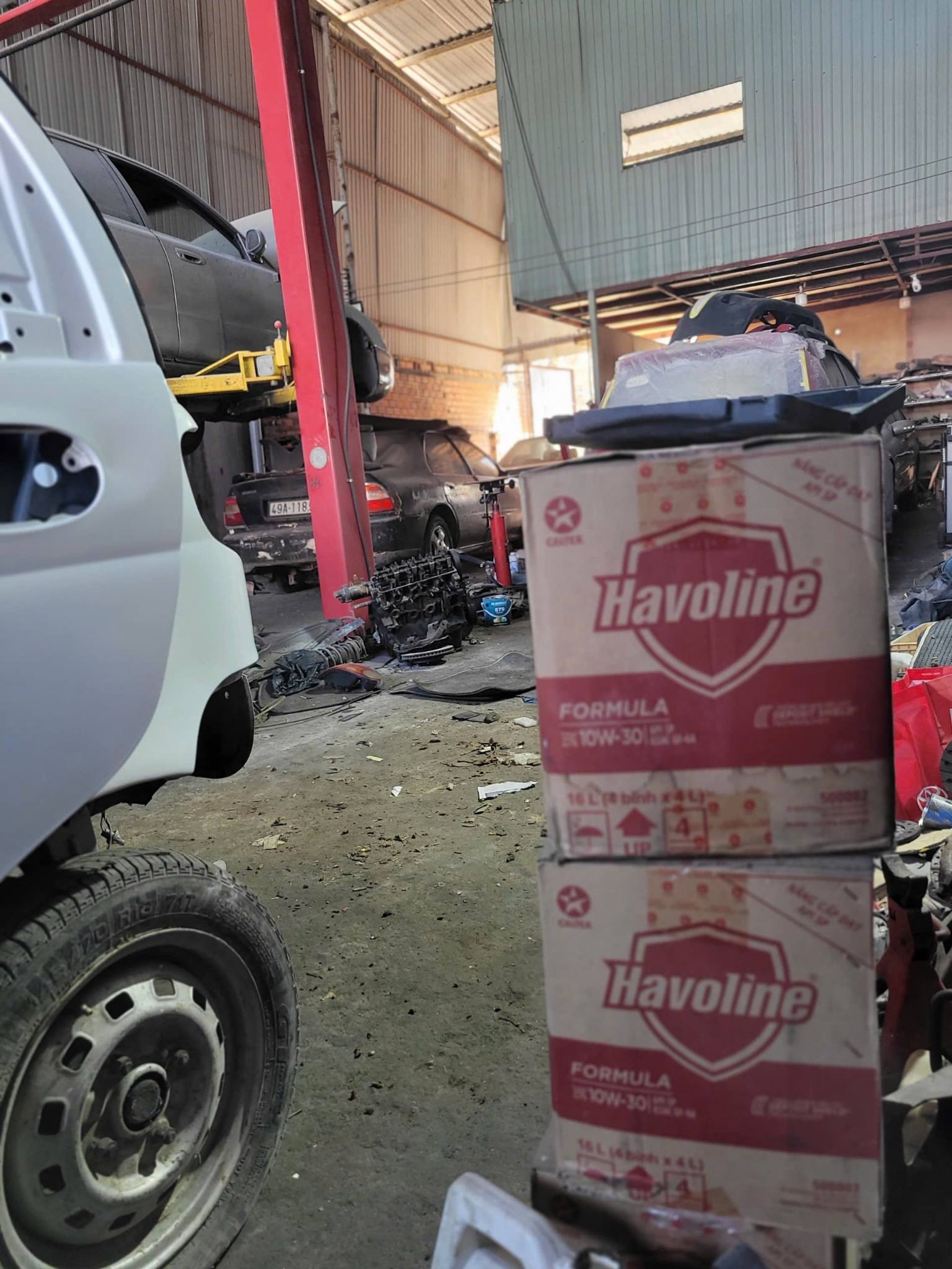 Ô Tô Kêu Lục Cục Khi Chạy: Nguyên Nhân & Cách Xử Lý